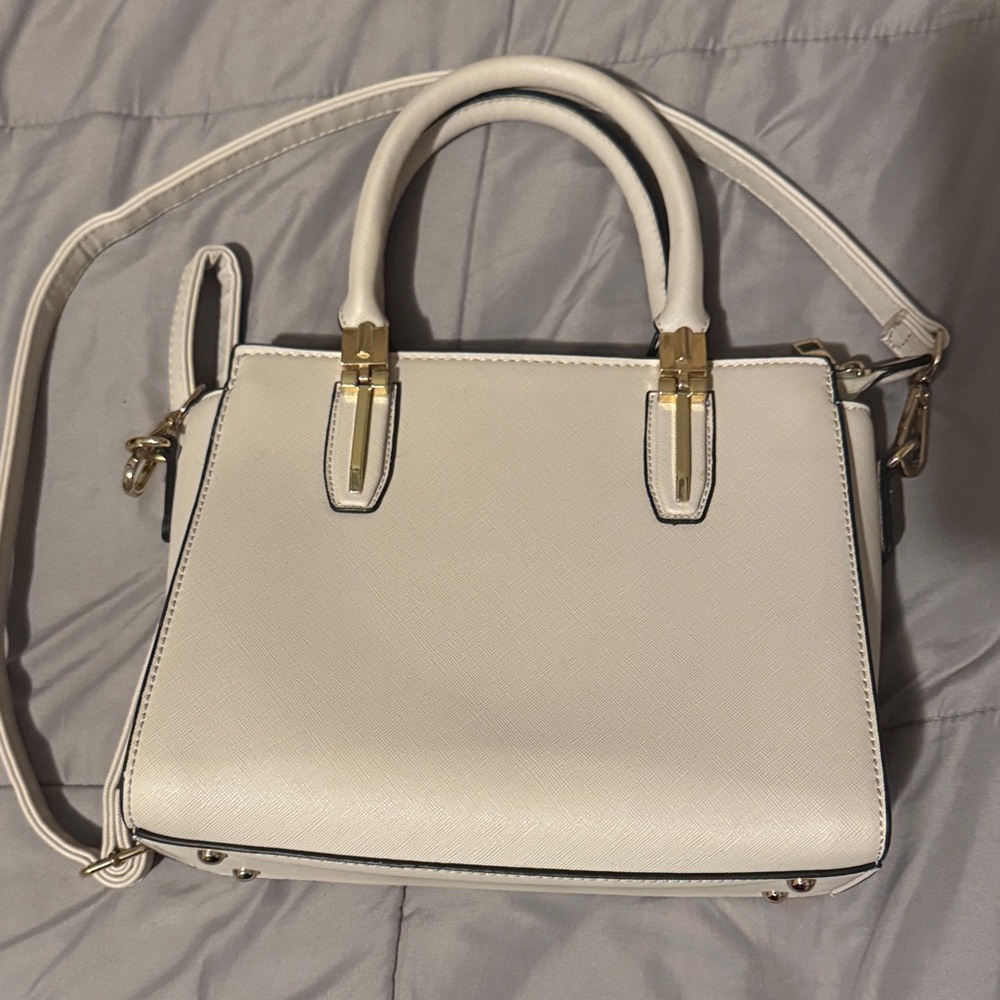 Elegant White Handbag
